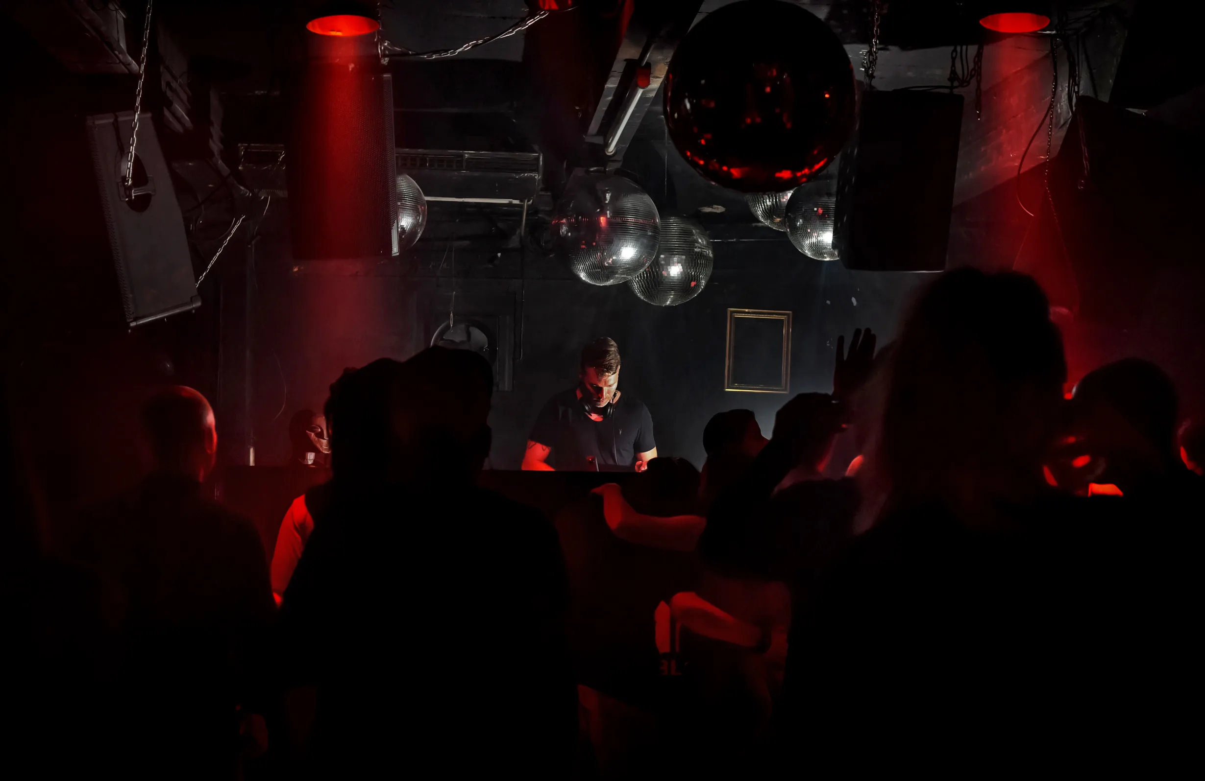 Club Black artist portrait and event communication 01.