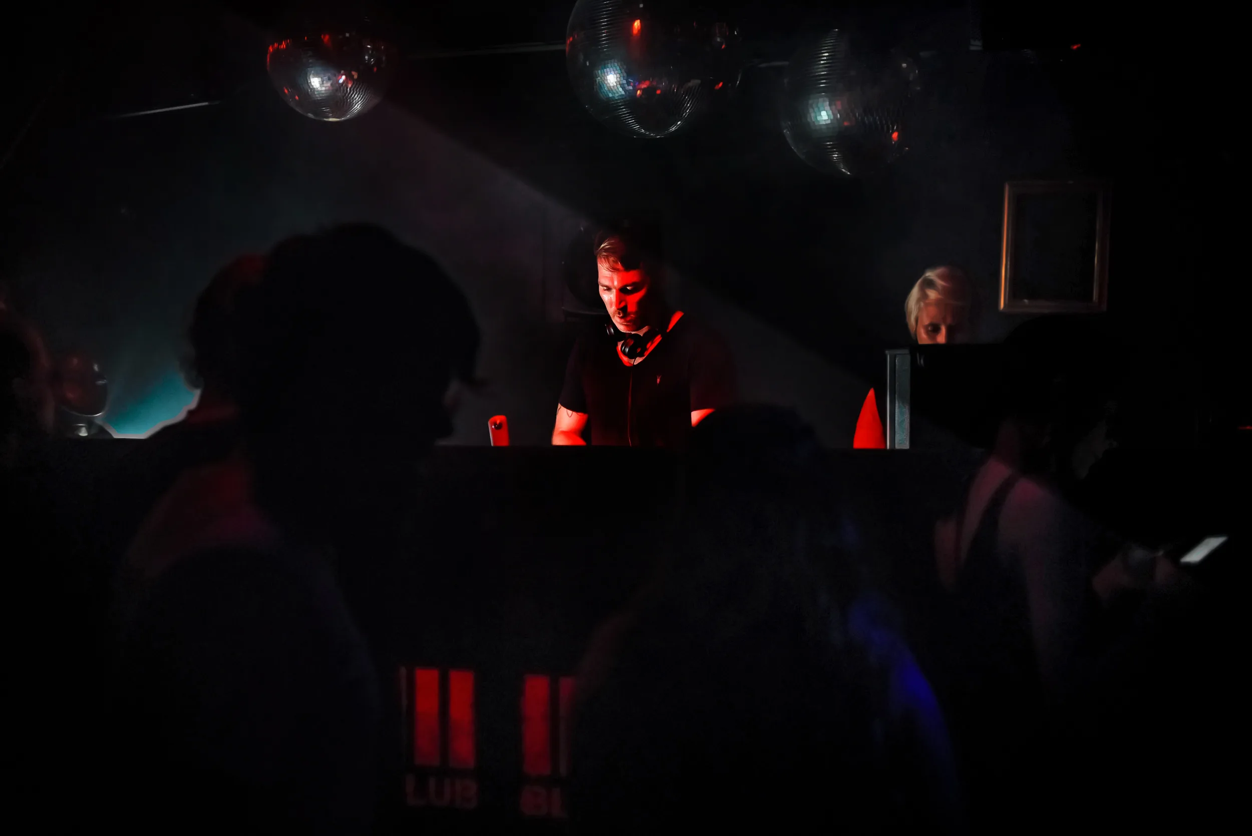 Club Black artist portrait and event communication 03.